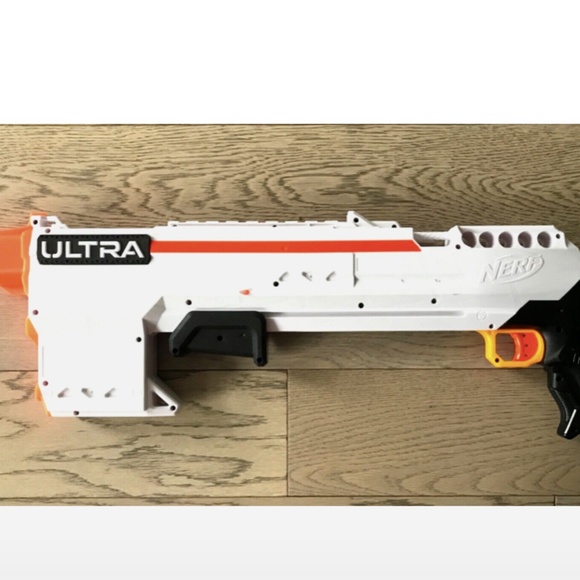 NERF Ultra Three Blaster, Pump-Action, 8-Dart Internal Clip - Picture 4 of 5